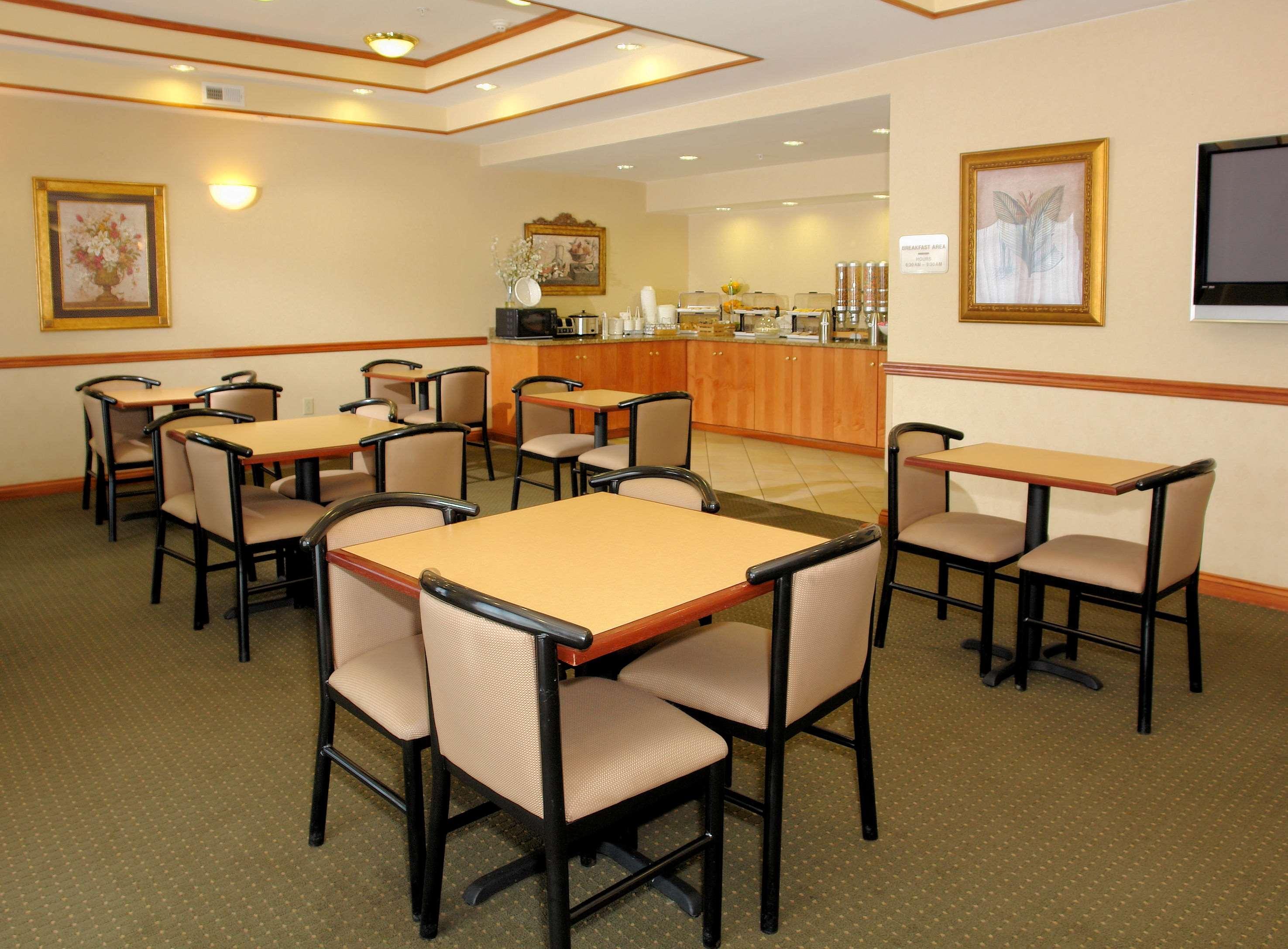 Best Western Executive Inn - Latta Berrys Crossroads Exteriér fotografie