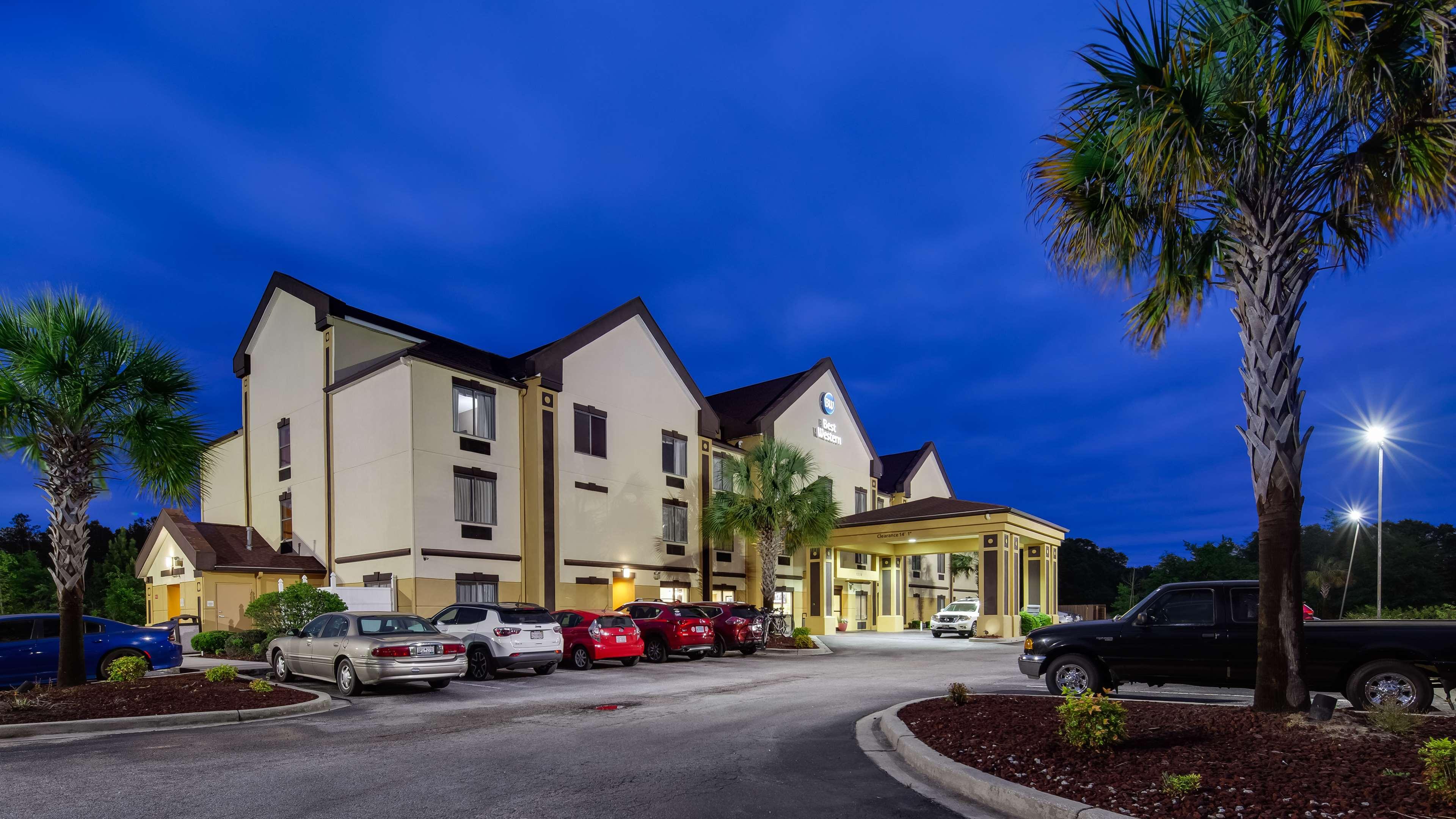 Best Western Executive Inn - Latta Berrys Crossroads Exteriér fotografie