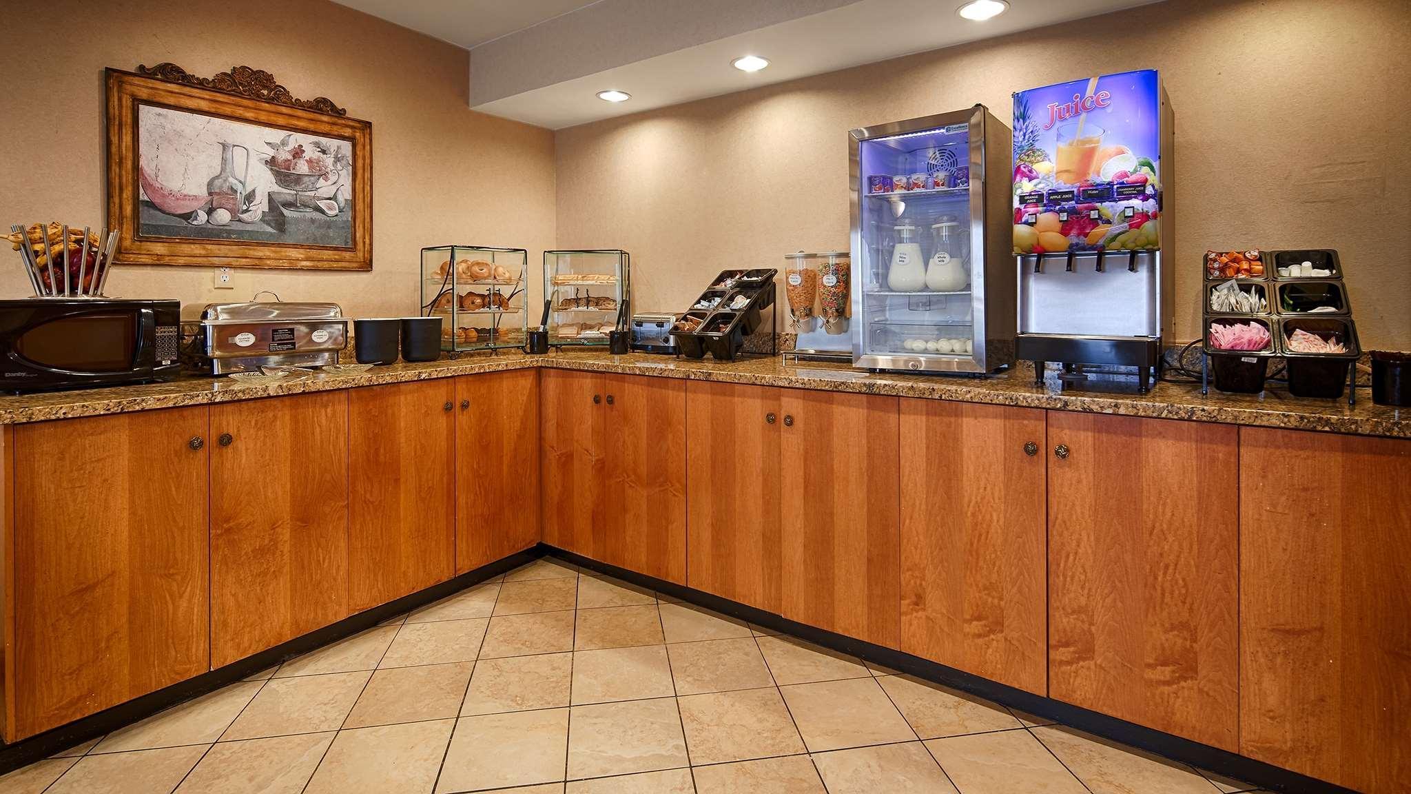 Best Western Executive Inn - Latta Berrys Crossroads Exteriér fotografie